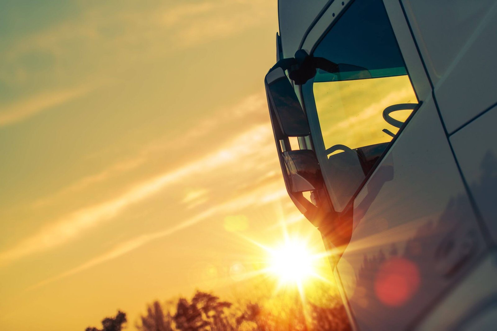 The future of freight transport: trends to watch in trucking Semi Truck Transport PHLQXTU
